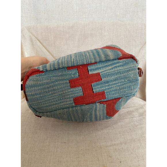Western Embroidered Blue Red Shoulder Bag - Picture 4 of 11